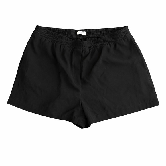 Aritzia Pants - Aritzia Black Deakin 3in Shorts